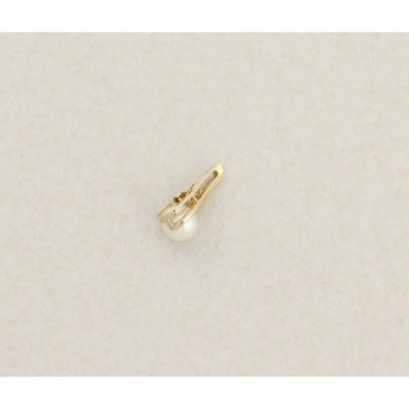 Pendant Only 10k Yellow Gold Freshwater Pearl & Cubic Zirconia Pendant - Picture 3 of 6